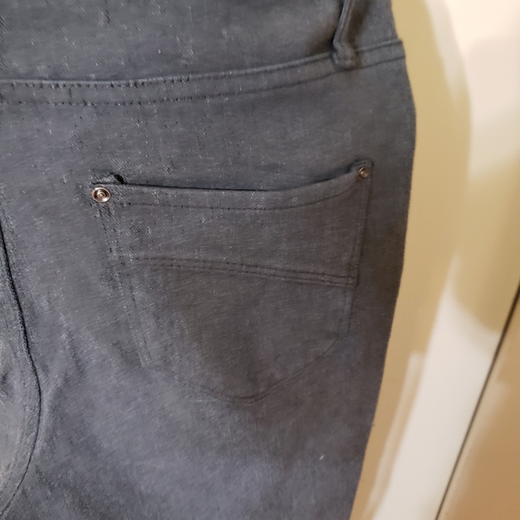 Ladies medium size jeggings - Picture 2 of 4